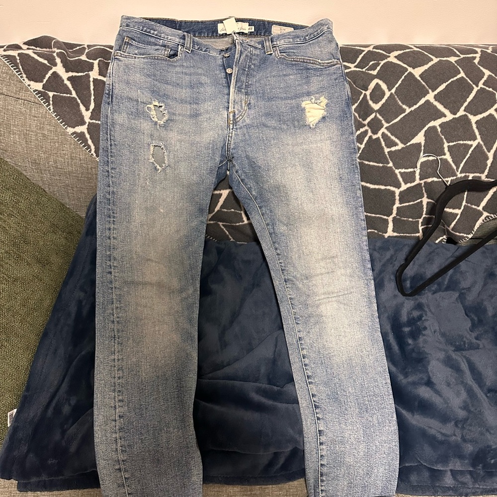 Men’s Blue Ripped Jeans